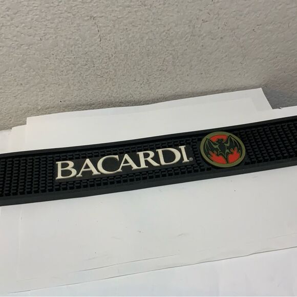 BACARDI BAR SPILL MAT 2006 RARE - Picture 2 of 5